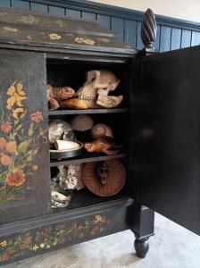 A Victorian Black Painted Cabinet (14).jpg